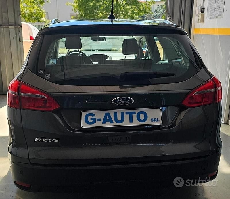 Usata Ford Focus ST-Line 120 CV (88 kW) 2018 Grigio Station wagon