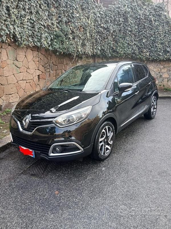 Nero Usata 2016 Renault Captur SUV | 8500 € (Ottimo prezzo) - Immagine 1/4