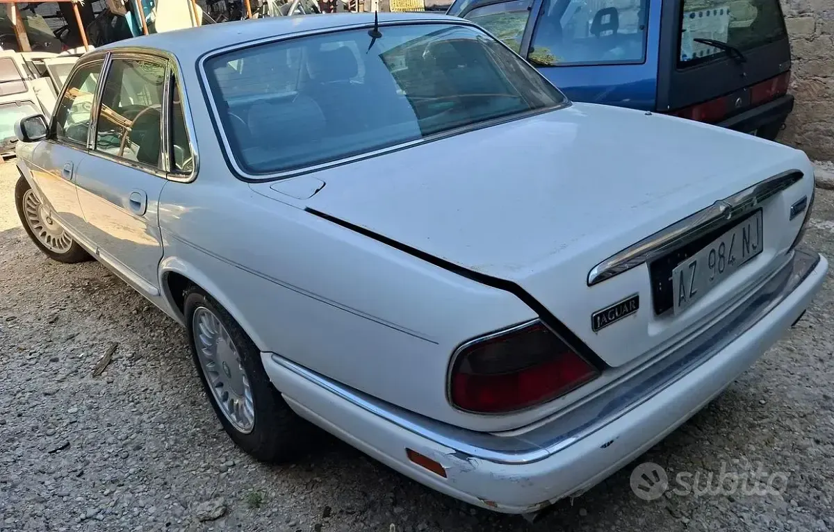 Usata Jaguar XJ Sovereign 241 CV (177 kW) 1996 Bianco Berlina