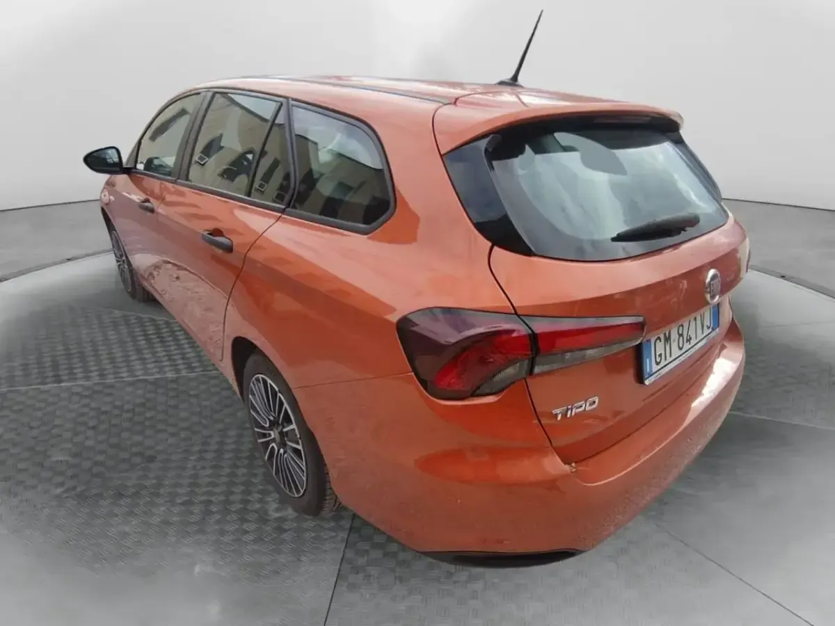 Usata Fiat Tipo 100 CV (73 kW) 2023 Grigio Station wagon