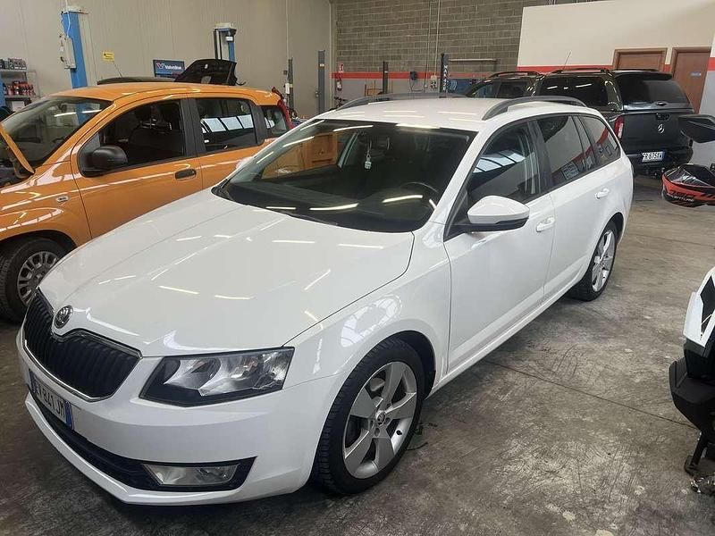 Usata Skoda Octavia Ambition 150 CV (110 kW) 2014 Utilitaria