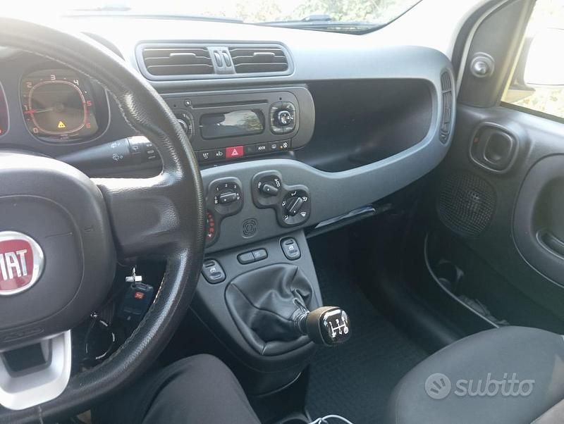 Usata Fiat Panda Lounge 95 CV (69 kW) 2018 Bianco Utilitaria