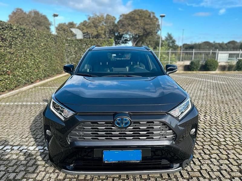 Usata Toyota RAV4 Hybrid Style 178 CV (130 kW) 2020 Grigio scuro SUV