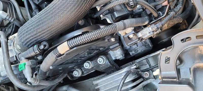 Gebraucht Peugeot 207 Active 70 PS (51 kW) 2011 Silber Limousine