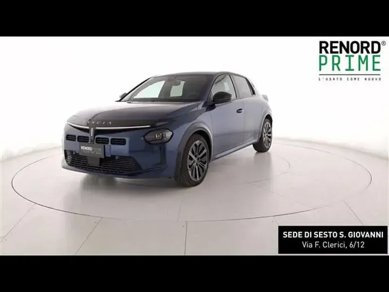 Usata Lancia Ypsilon 101 CV (74 kW) 2025 Blu scuro Utilitaria