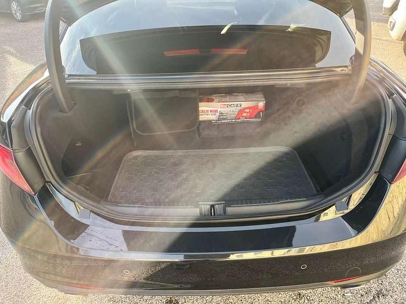 Usata Alfa Romeo Giulia Tech Edition 190 CV (139 kW) 2019 Nero Berlina