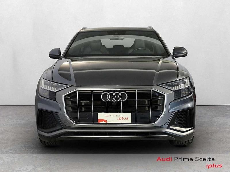 Usata Audi Q8 Ambiente 286 CV (210 kW) 2019 Grigio daytona perlato SUV
