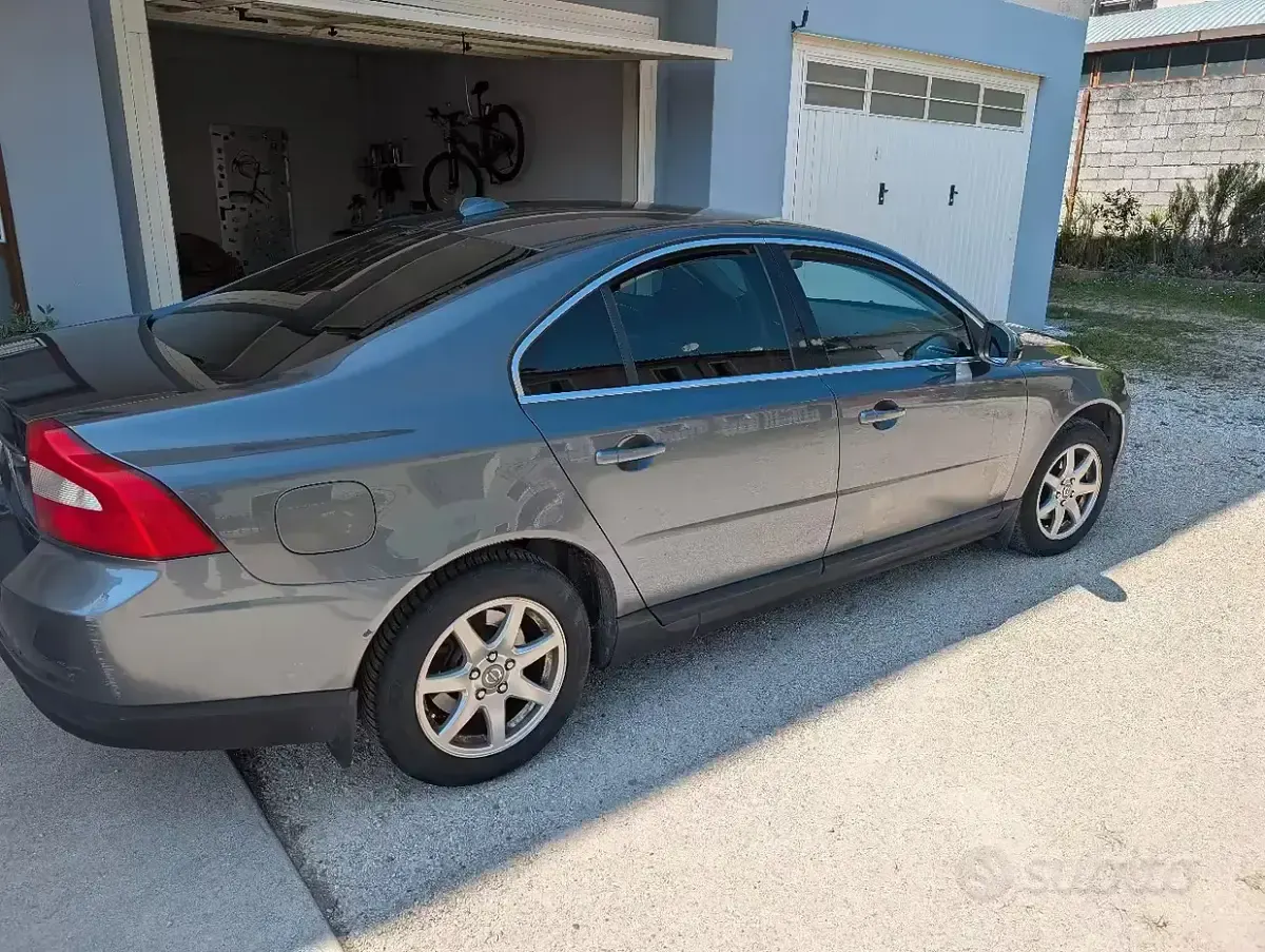 Usata Volvo S80 163 CV (119 kW) 2008 Grigio Berlina