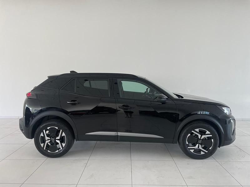 Usata Peugeot 2008 Allure 102 CV (75 kW) 2024 Nero perla SUV