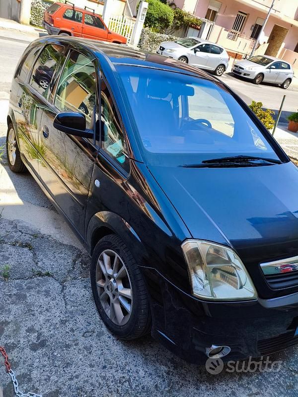 Usata Opel Meriva 101 CV (74 kW) 2009 Nero Monovolume