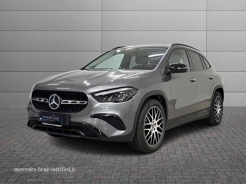 Grigio Usata 2024 Mercedes GLA200 Advanced Plus SUV | 43.500 € (Cara) - Immagine 1/4