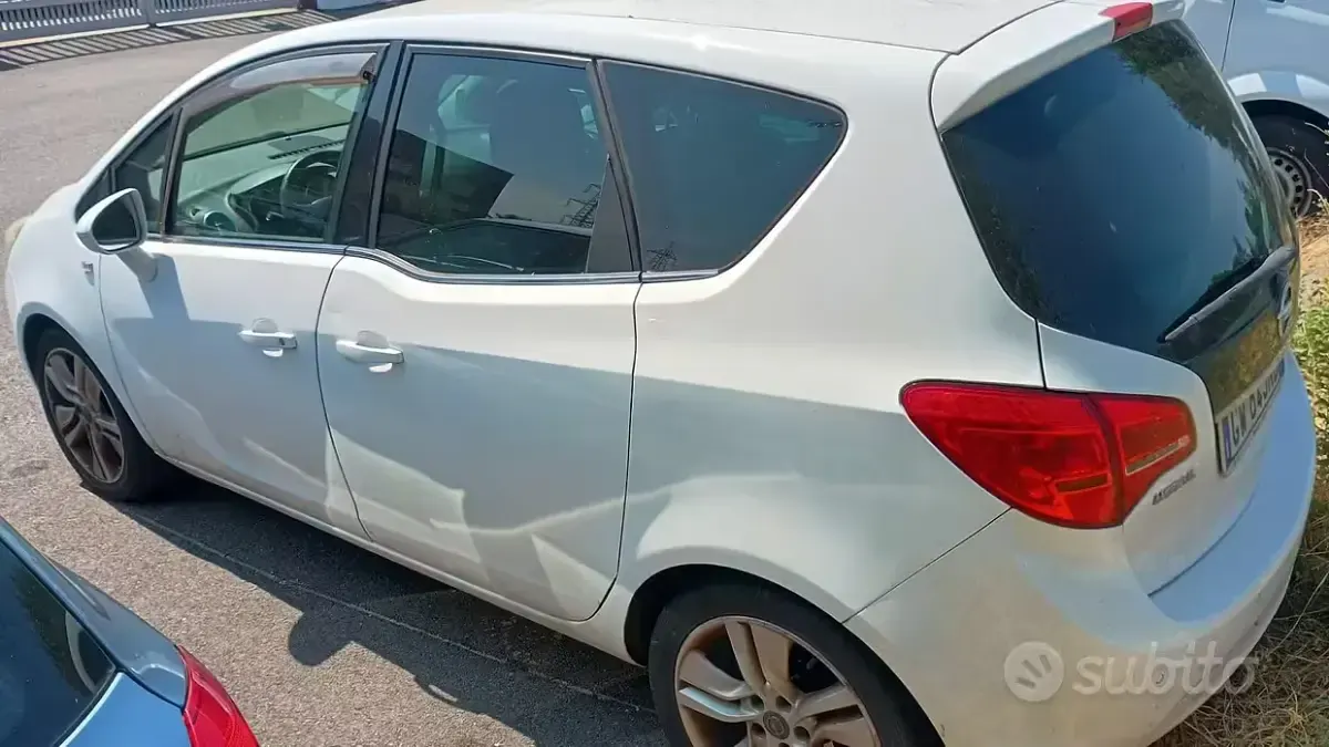 Usata Opel Meriva 120 CV (88 kW) 2014 Bianco Monovolume