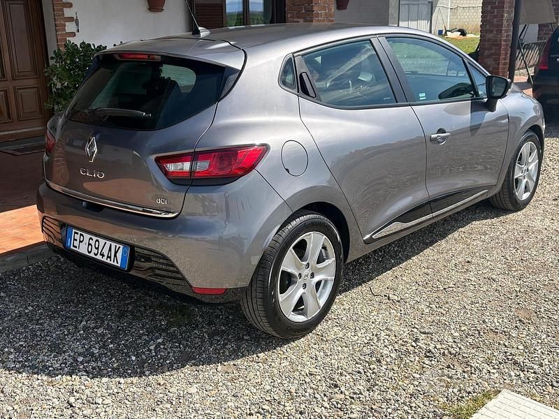 Usata Renault Clio IV 75 CV (55 kW) 2012 Grigio Berlina