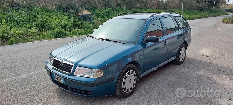 Usata Skoda Octavia Ambiente 90 CV (66 kW) 2003 Blu/azzurro Station wagon