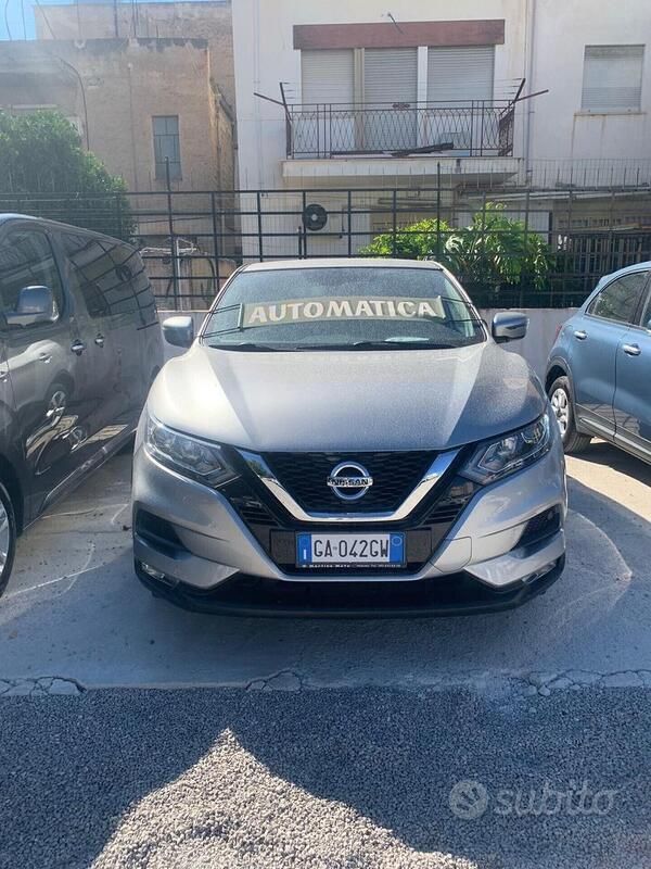 Grigio Usata 2020 Nissan Qashqai SUV | 16.500 € (Cara) - Immagine 1/4