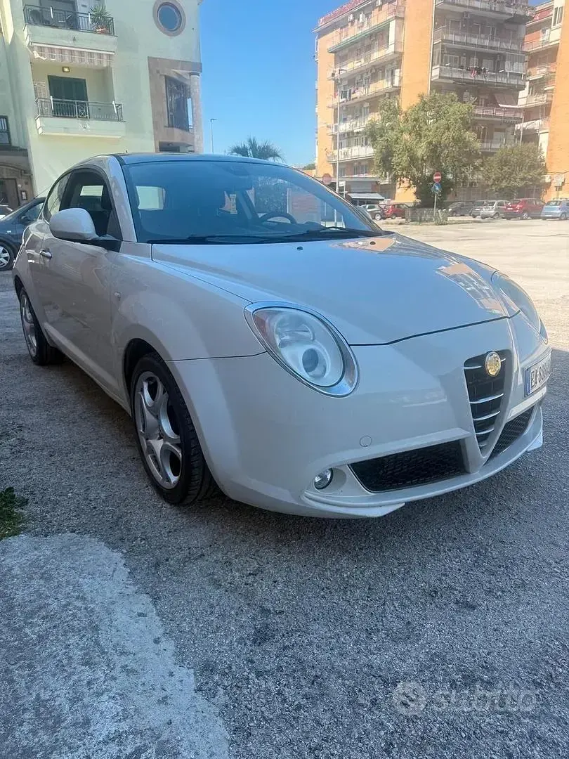 Usata Alfa Romeo MiTo Distinctive 120 CV (88 kW) 2010 Bianco Utilitaria