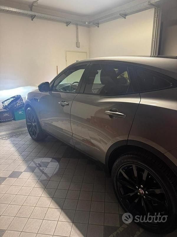 Usata Jaguar E-Pace 160 CV (117 kW) 2020 Grigio SUV