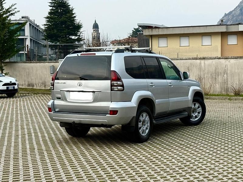Second-hand Toyota Land Cruiser Sol 173 CP (127 kW) 2007 Argintiu SUV
