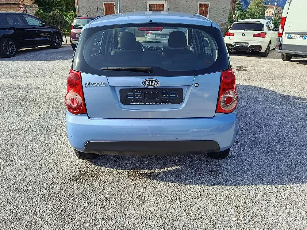Usata Kia Picanto 65 CV (47 kW) 2010 Blu/azzurro Utilitaria