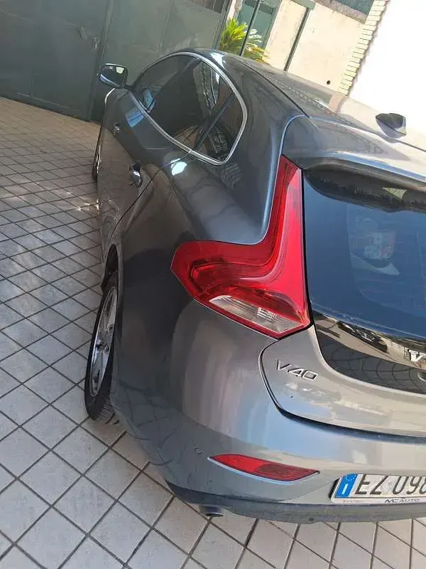 Usata Volvo V40 Ocean Race 150 CV (110 kW) 2015 Berlina