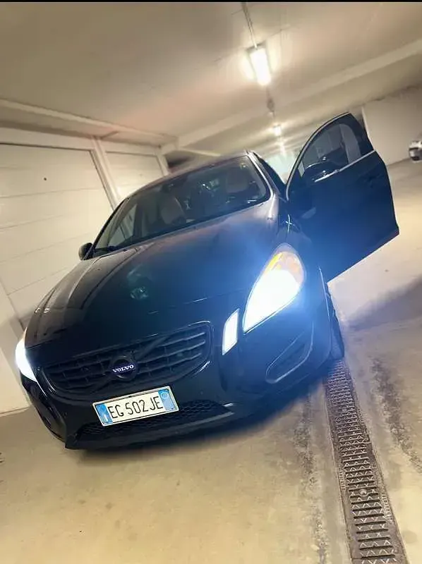 Usata Volvo V60 Summum 205 CV (150 kW) 2011 Station wagon