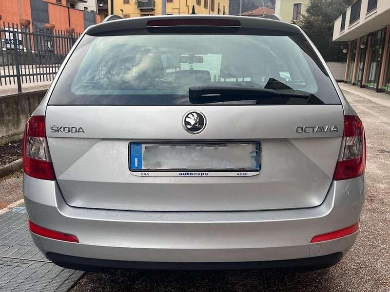 Usata Skoda Octavia Ambition 105 CV (77 kW) 2014 Argento Station wagon