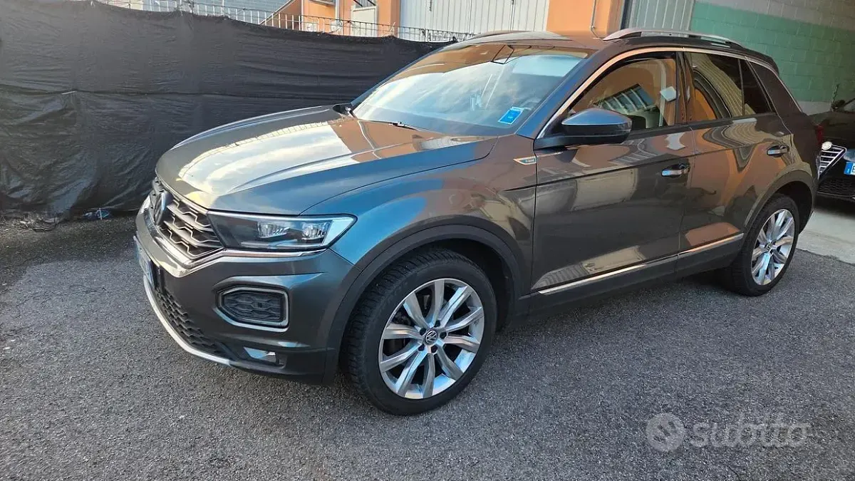 Usata VW T-Roc Advance 150 CV (110 kW) 2019 Grigio SUV