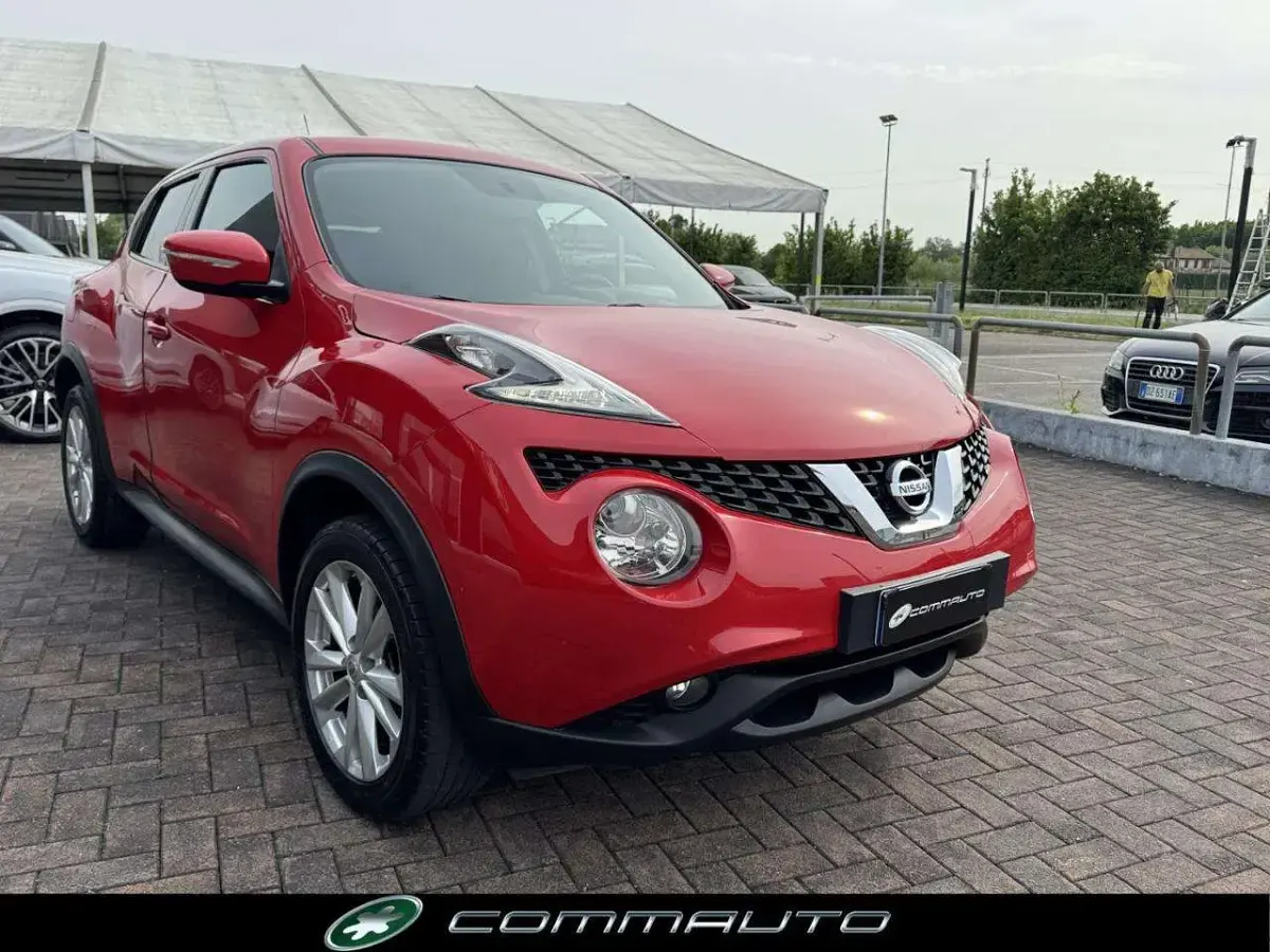 Usata Nissan Juke Tekna 110 CV (80 kW) 2015 Rosso SUV