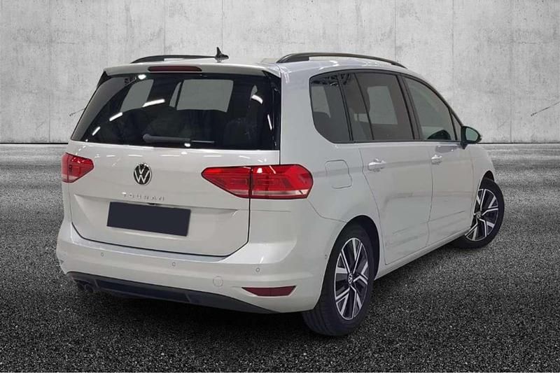 Usata VW Touran Executive 150 CV (110 kW) 2024 Argento Monovolume