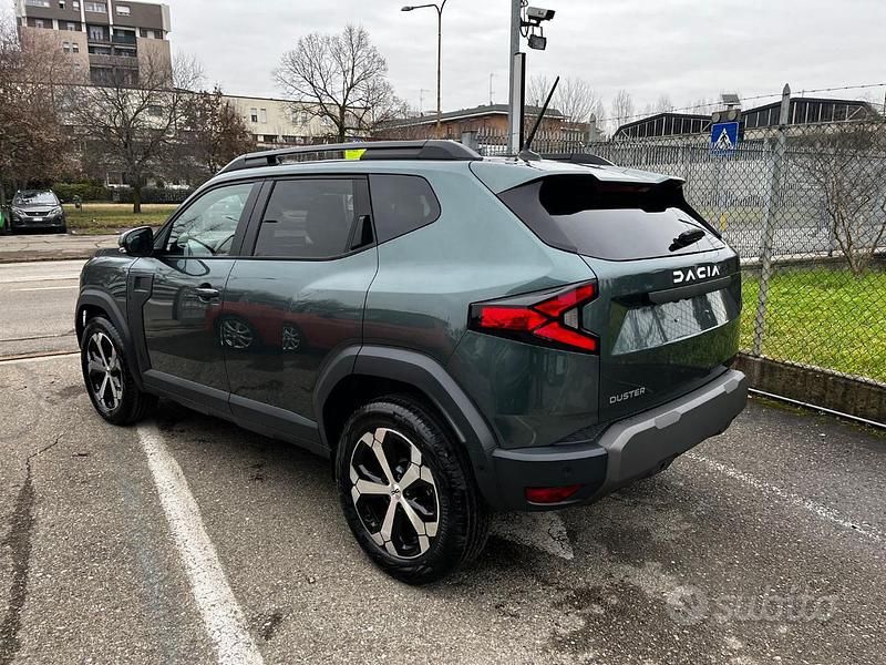 Nuova Dacia Duster Journey 131 CV (96 kW) 2025 Verde Berlina