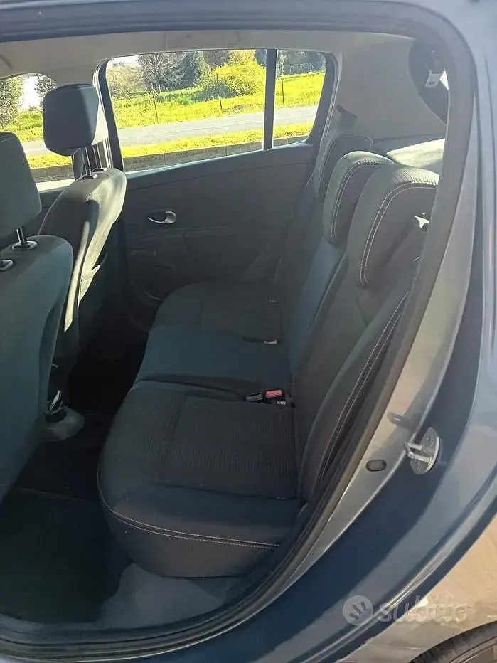 Usata Renault Clio II 75 CV (55 kW) 2009 Nero Berlina