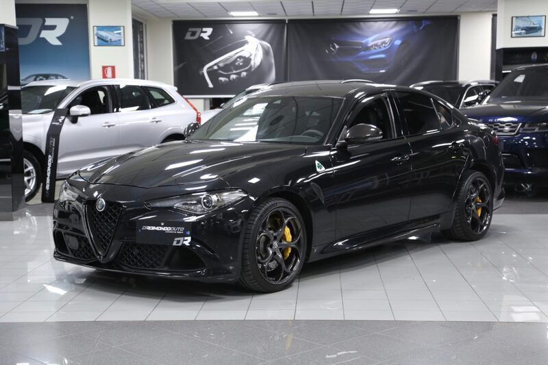 Nero vulcano Usata 2018 Alfa Romeo Giulia Quadrifoglio Tre volumi | 51.900 € - Immagine 1/4