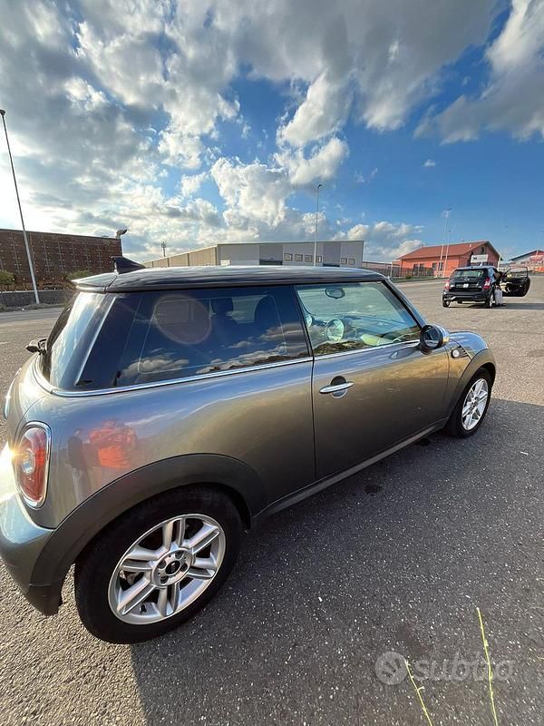 Usata Mini Cooper Coupé 112 CV (82 kW) 2010 Grigio Coupé