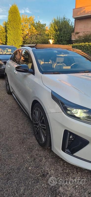 Usata Kia ProCeed 140 CV (102 kW) 2019 Bianco Utilitaria
