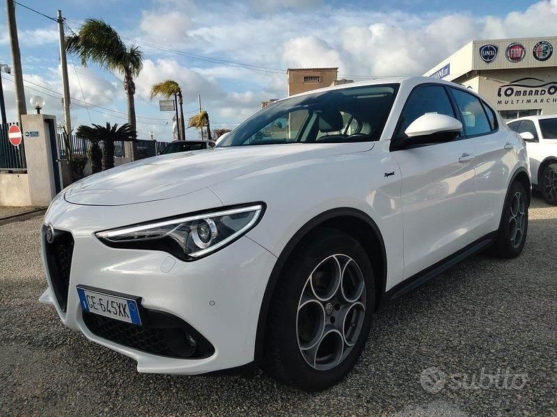 Usata Alfa Romeo Stelvio Sprint 190 CV (139 kW) 2021 Bianco SUV