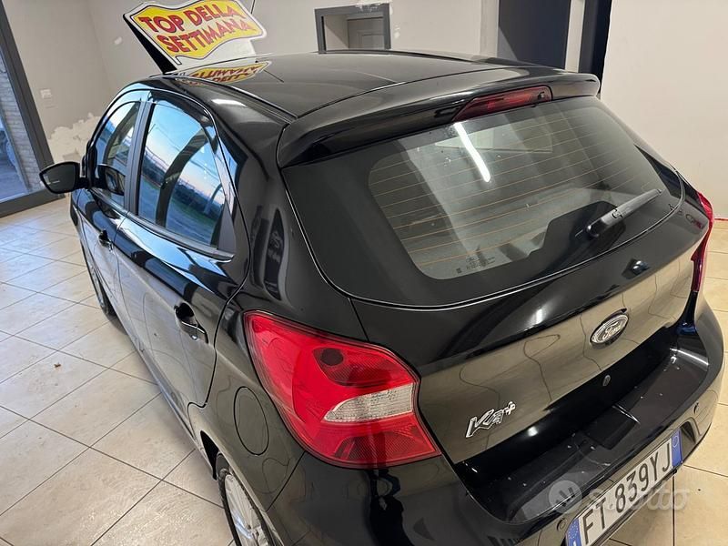 Begagnad Ford Ka Ultimate 86 HK (63 kW) 2019 Svart Sedan