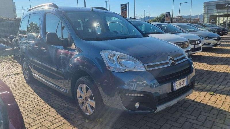 Usata Citroën Berlingo Feel 99 CV (72 kW) 2017 Blu Monovolume