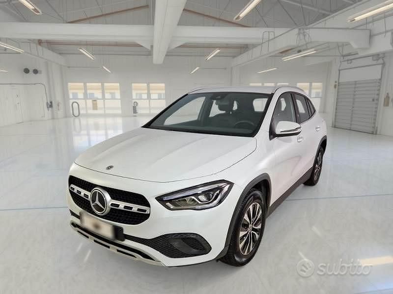 Bianco Usata 2022 Mercedes GLA250 SUV | 34.950 € (Cara) - Immagine 1/4