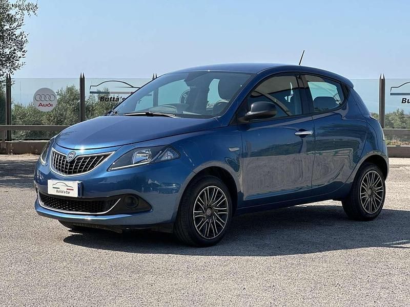 Usata Lancia Ypsilon S 69 CV (50 kW) 2023 Blu Utilitaria