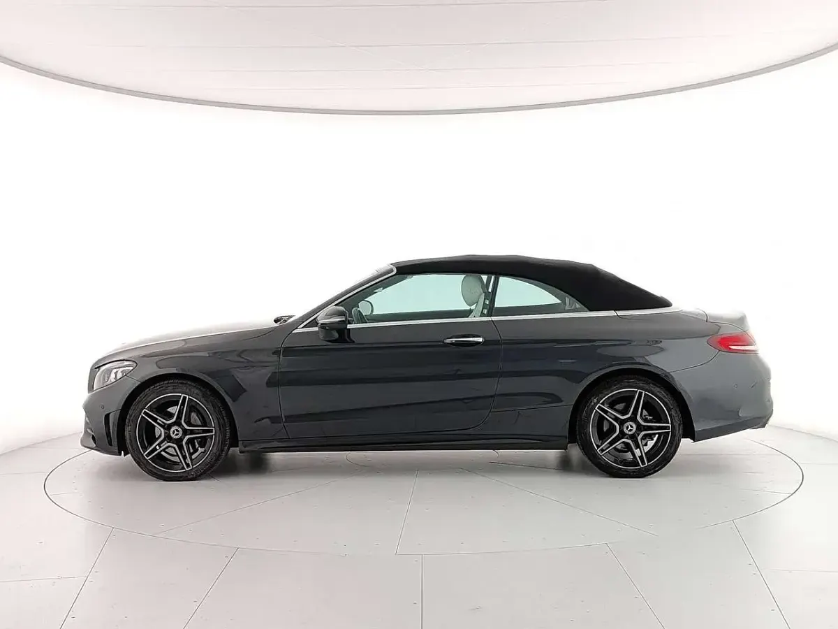 Usata Mercedes C220 Premium Plus 194 CV (142 kW) 2021 Grigio grafite Cabrio