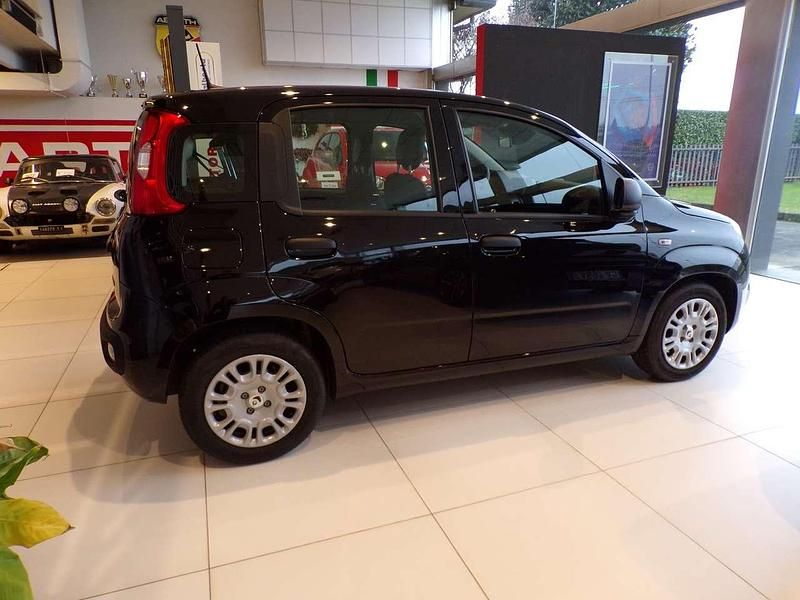 Usata Fiat Panda 69 CV (50 kW) 2025 Nero cinema pastello