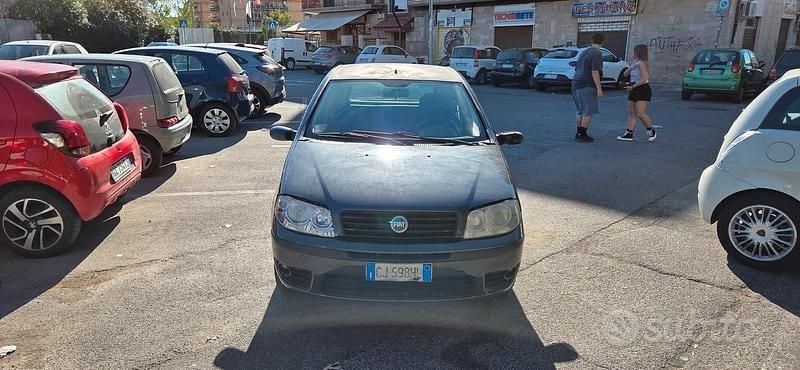 Usata Fiat Punto 60 CV (44 kW) 2003 Grigio Utilitaria