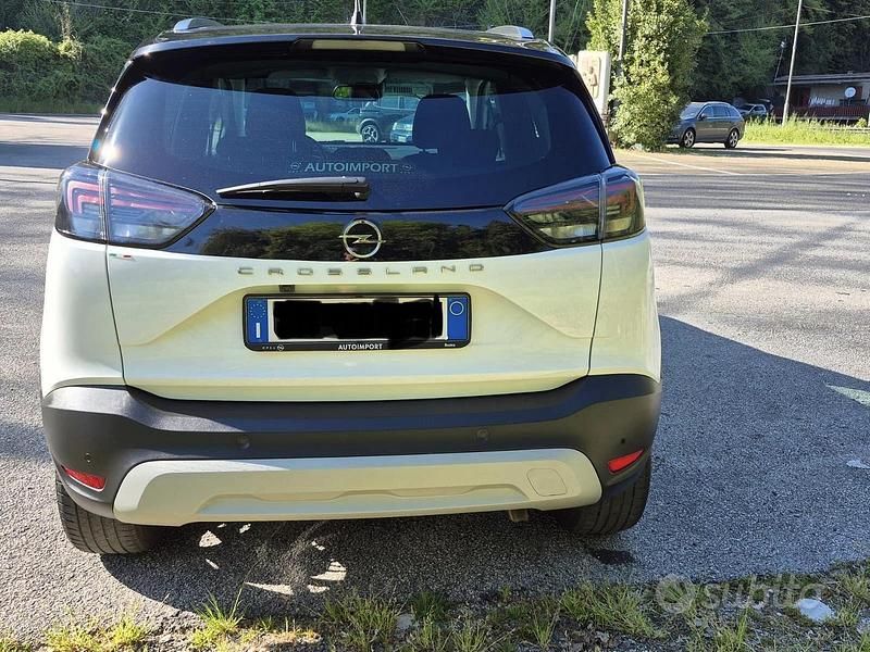Usata Opel Crossland Elegance 110 CV (80 kW) 2023 Bianco SUV