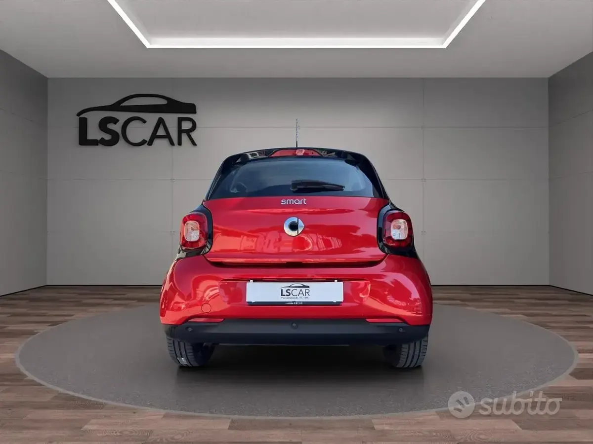 Usado Smart ForFour Passion 71 CV (52 kW) 2016 Rojo Utilitario