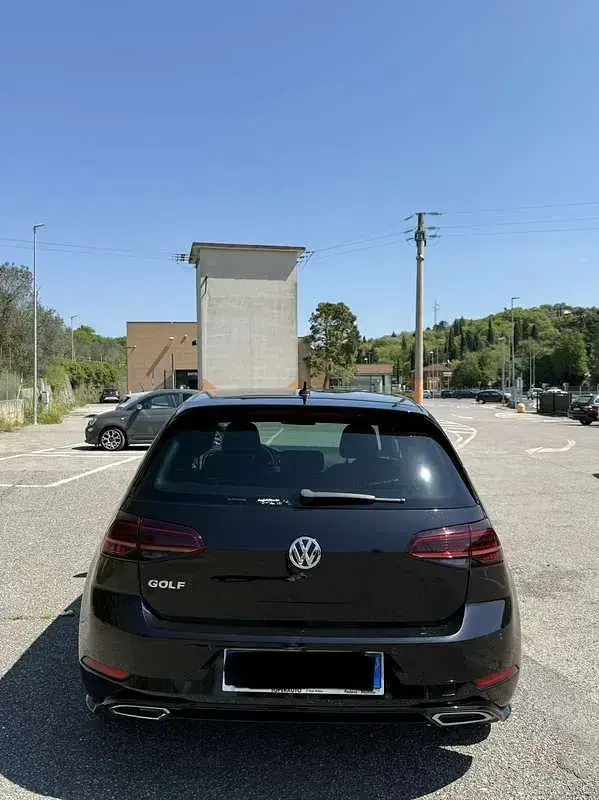 Usata VW Golf VII Sportline 116 CV (85 kW) 2019 Nero Berlina