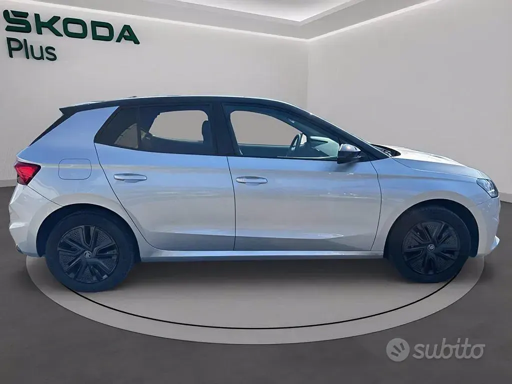 Usata Skoda Fabia 80 CV (58 kW) 2025 Argento met /tetto nero Utilitaria