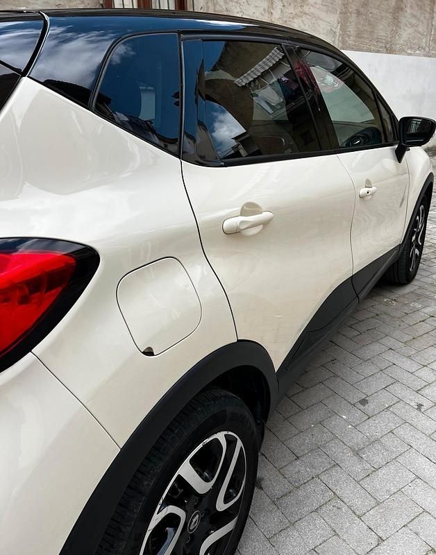 Usata Renault Captur 90 CV (66 kW) 2017 Beige SUV