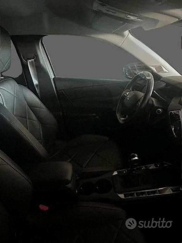 Usado DS Automobiles DS3 Crossback 110 CV (80 kW) 2022 Gris SUV