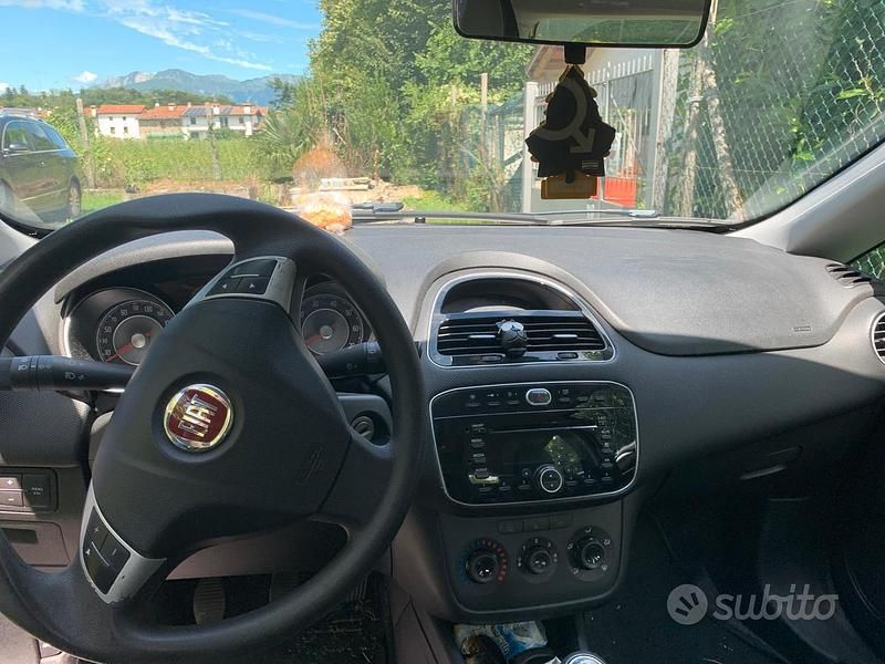 Usata Fiat Punto 90 CV (66 kW) 2012 Grigio Utilitaria