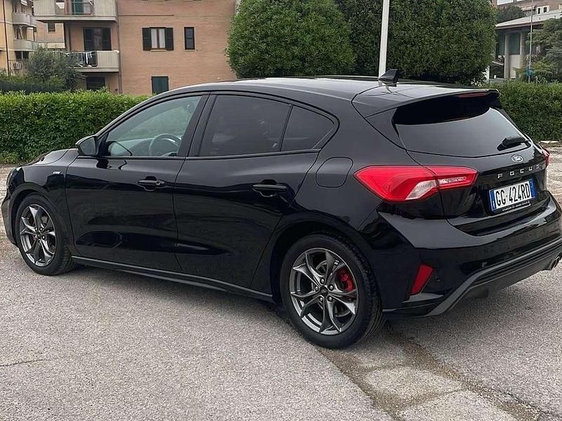 Usata Ford Focus ST-Line 120 CV (88 kW) 2021 Nero Berlina